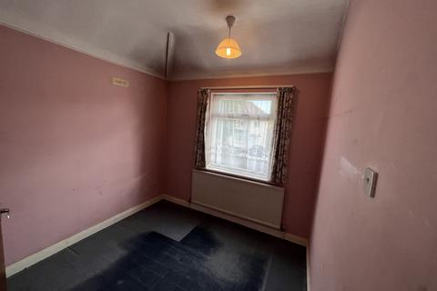 47 Halsbury Road East, Northolt, UB5 4PX