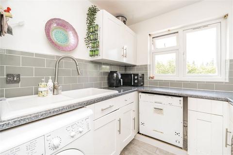 2 bedroom apartment for sale, Oak Apple Court, Lee, SE12