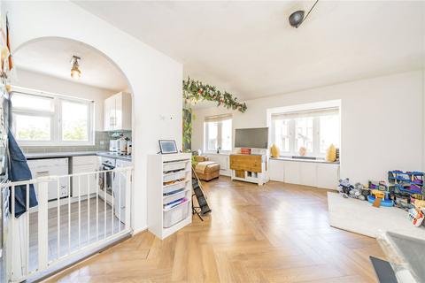 2 bedroom apartment for sale, Oak Apple Court, Lee, SE12