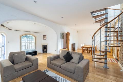 3 bedroom detached house for sale - Wiltshire Road, Brixton, London, SW9