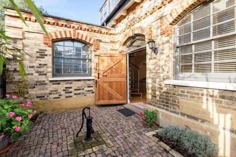 3 bedroom detached house for sale - Wiltshire Road, Brixton, London, SW9