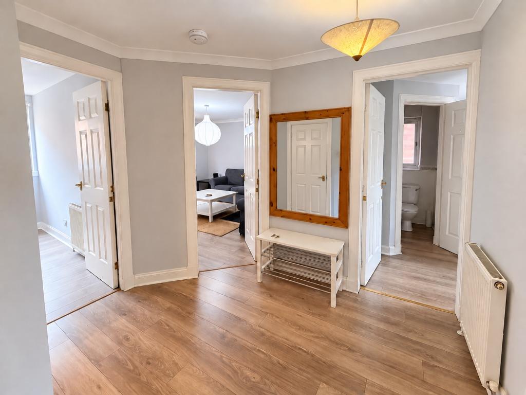 Apartment in Glasgow, The Drives, Dennistoun - View 2