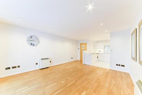 2 bedroom apartment to rent - Berglen Court, Branch Road, London, E14