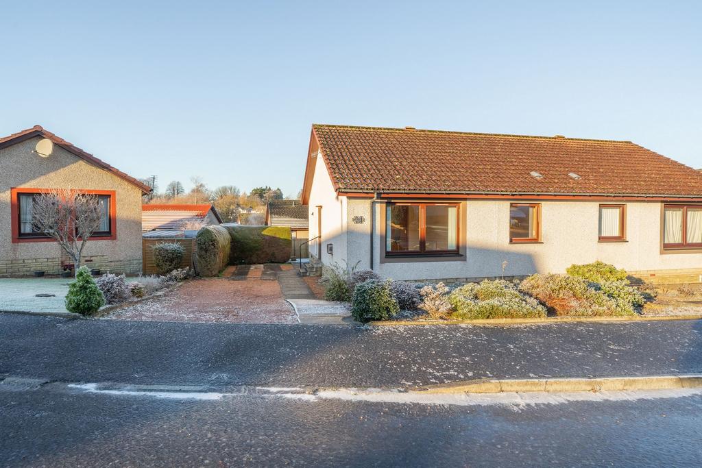 Robertson Road, Cupar, KY15 2 bed bungalow £180,000