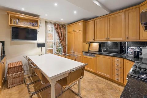 Basement Flat, 7 Bina Gardens, London, SW5 0LD