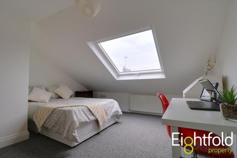 5 bedroom terraced house to rent, St. Mary Magdalene Street, Brighton