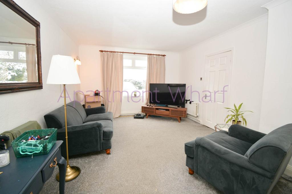 bedroom apartment Brocket Road Welwyn Garden City (Barking), London