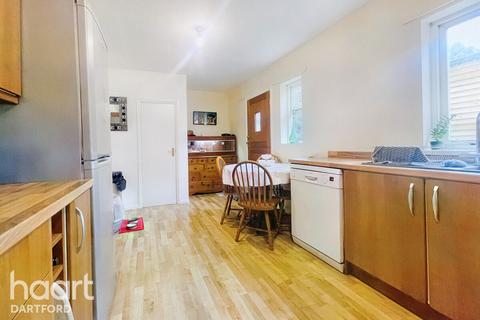 17 Main Road, Longfield, DA3 7QT