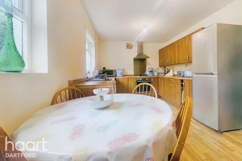 17 Main Road, Longfield, DA3 7QT