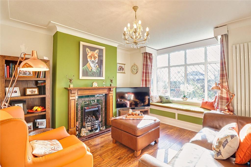 Walsh Lane, Leeds, West Yorkshire, LS12 3 bed semidetached house £