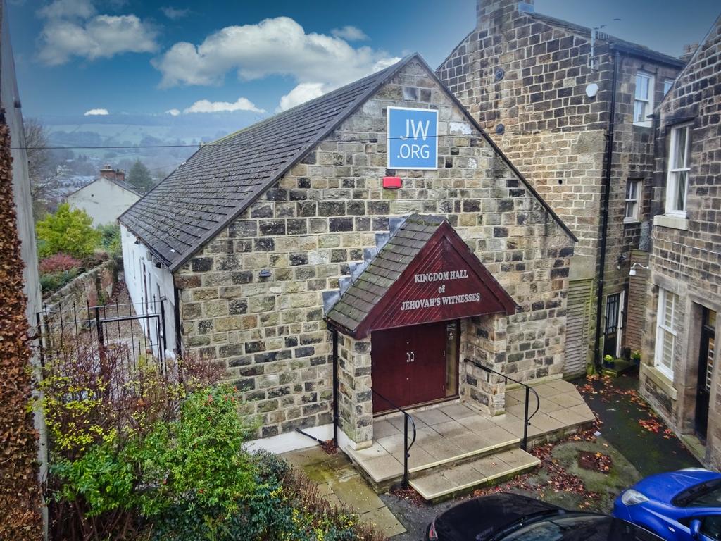 Cross Green, Otley, West Yorkshire, LS21 Mixed use £300,000