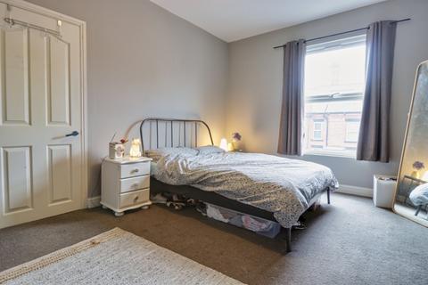 10 Cecil Grove, Armley, Leeds, LS12 2AW