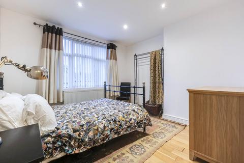 2 bedroom flat for sale, Town Street, Horsforth, Leeds, West Yorkshire, LS18