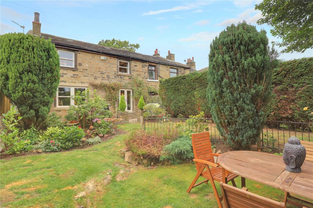 Hillfoot Cottages, Pudsey, West Yorkshire, LS28 3 bed house £475,000