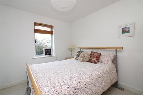 18 Brodwell Grange, Leeds, LS18 4AU