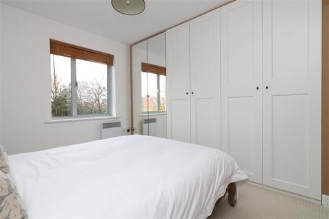18 Brodwell Grange, Leeds, LS18 4AU