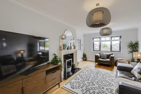4 bedroom semi-detached house for sale, Park Grove, Horsforth, Leeds, West Yorkshire, LS18