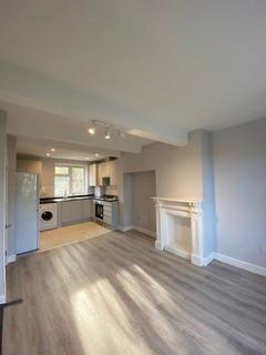 2 bedroom house to rent, Templeman Road, Hanwell