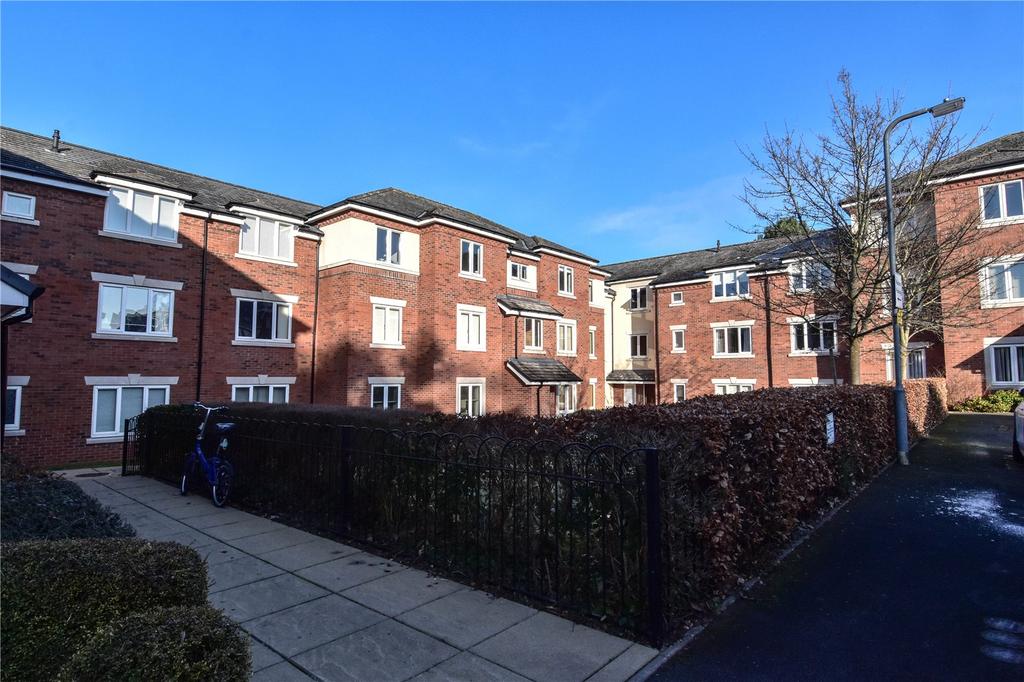 Stratford Gardens, Bromsgrove, Worcestershire, B60 2 bed apartment £