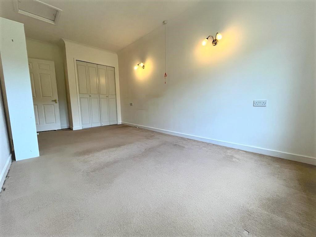 Witney, Oxfordshire, OX28 1 bed retirement property for sale £90,000