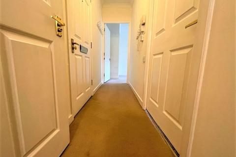 1 bedroom retirement property for sale, Witney,  Oxfordshire,  OX28