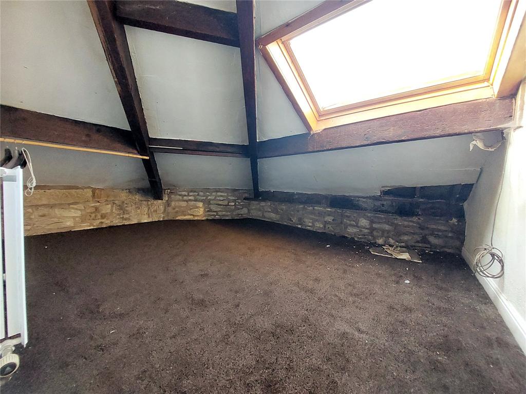 15, Bedroom: