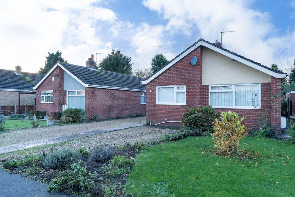 Welby Drive, Gosberton, Spalding PE11 4HU 2 bed bungalow for sale £