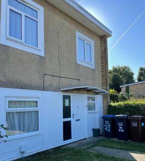 4 bedroom end of terrace house to rent, Willow Way, Hatfield
