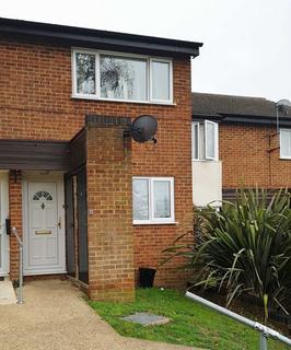 3 bedroom flat to rent, Lane End, Hatfield