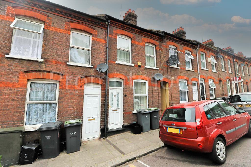 Hartley Road Luton LU2 0HY 2 bed terraced house £1,000 pcm (£231 pw)