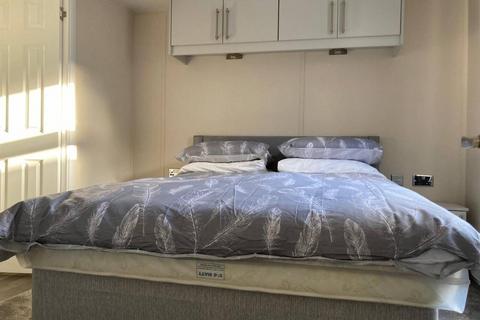 2 bedroom lodge for sale - Yafforth Road Northallerton