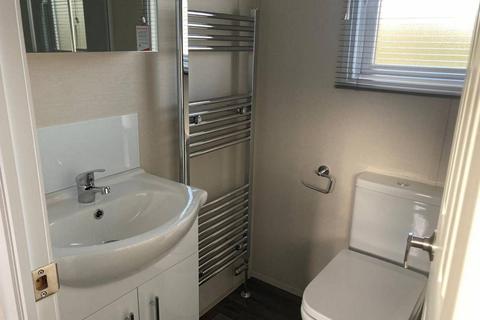 2 bedroom lodge for sale - Yafforth Road Northallerton