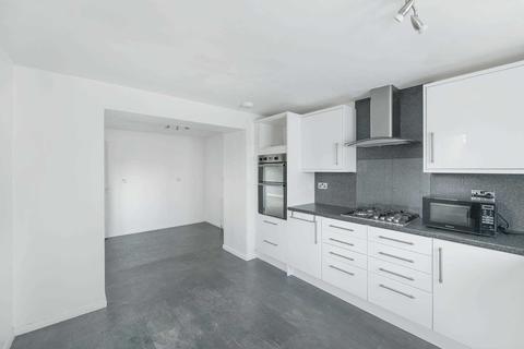 23 Green Park, Kinross, KY13 8UA