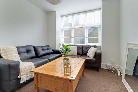 2 bedroom flat to rent, Coronation Street, Brighton