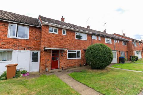 4 bedroom terraced house to rent, Briars Wood, Hatfield