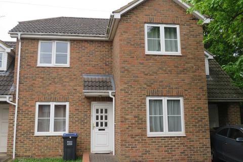 4 bedroom link detached house to rent, Ely Close, Hatfield