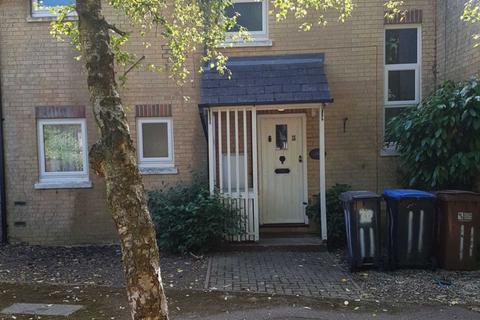 4 bedroom terraced house to rent, The Sidings, Hatfield