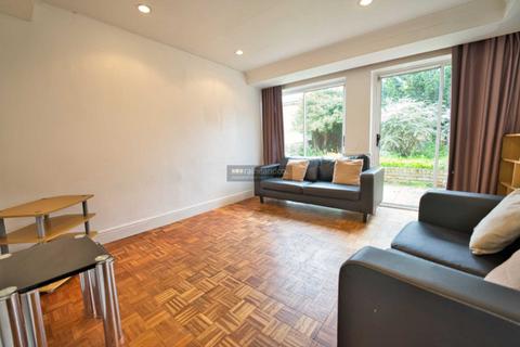 4 bedroom terraced house to rent, Briars Wood, Hatfield