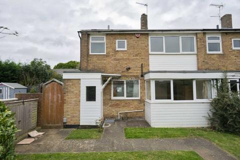 4 bedroom end of terrace house to rent, Travellers Lane, Hatfield