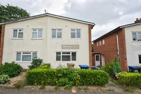 4 bedroom terraced house to rent, Oak Grove, Hatfield