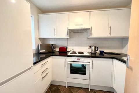 1 bedroom flat to rent, Egham, Surrey, TW20