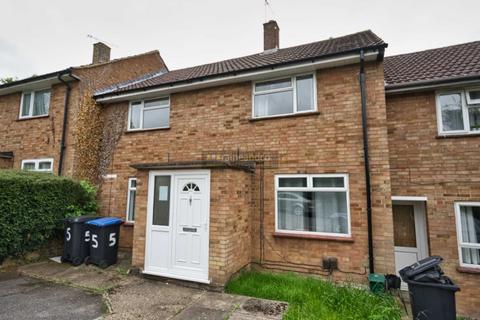 4 bedroom terraced house to rent, Blackthorne Close, Hatfield