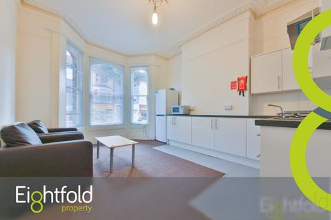 2 bedroom flat to rent, Preston Road, Brighton