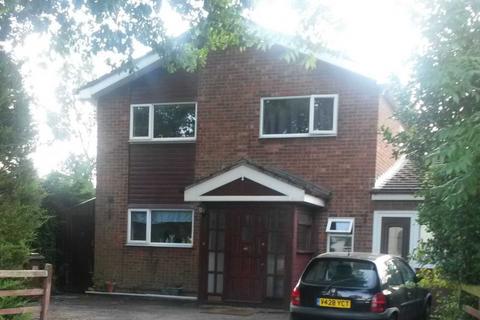 6 bedroom house to rent, Ellenbrook Lane, Hatfield