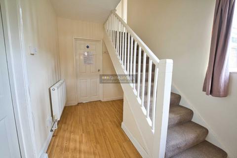 5 bedroom end of terrace house to rent, Meadowcroft, Hatfield