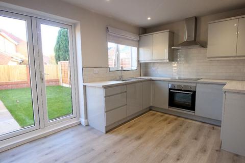 3 bedroom semi-detached house to rent - Willoughby Way, York
