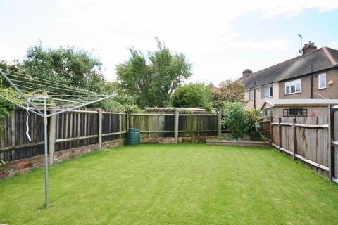 3 bedroom end of terrace house for sale - Surbiton