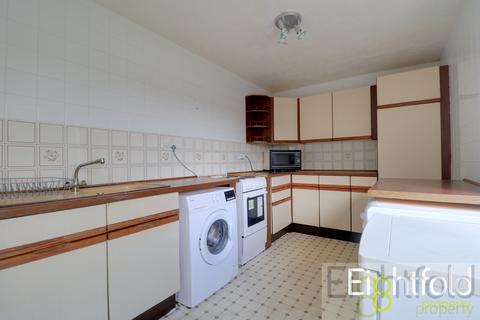 3 bedroom flat to rent, Fitch Drive, Brighton