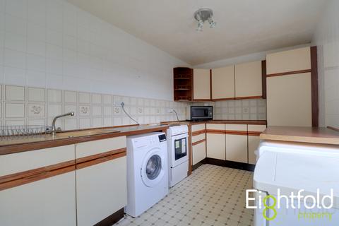 3 bedroom flat to rent, Fitch Drive, Brighton