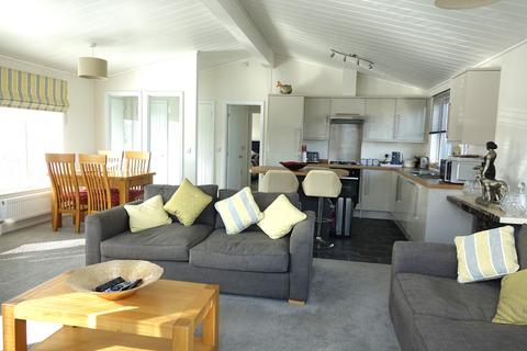 2 bedroom lodge for sale, Warners Lane, Selsey